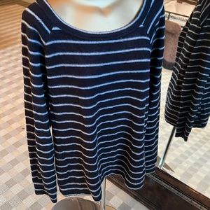 Michael Lauren  long sleeve size xs runs like a small